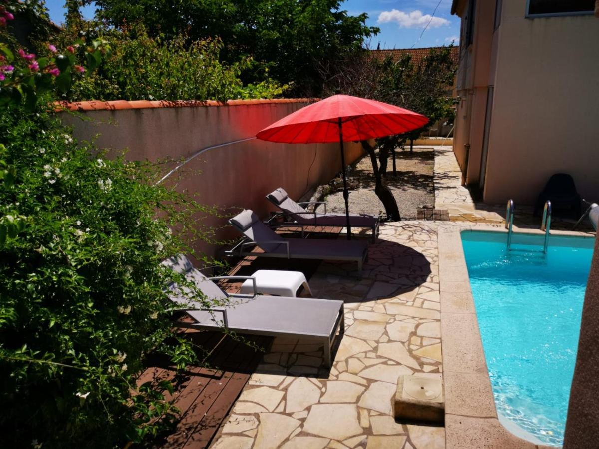 Avec Grande Piscine Et Sa Terrasse Privative